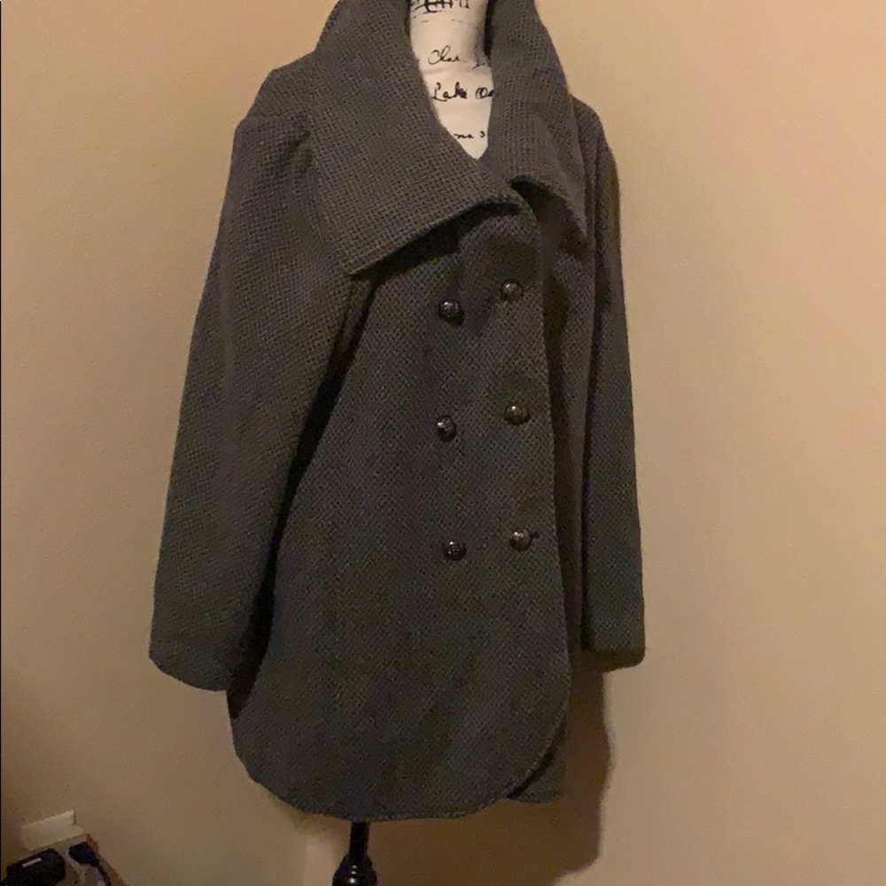 Coat - Picture 7 of 11